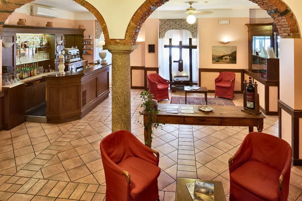 Hotel Centrale Черноббио 4*,  Италия