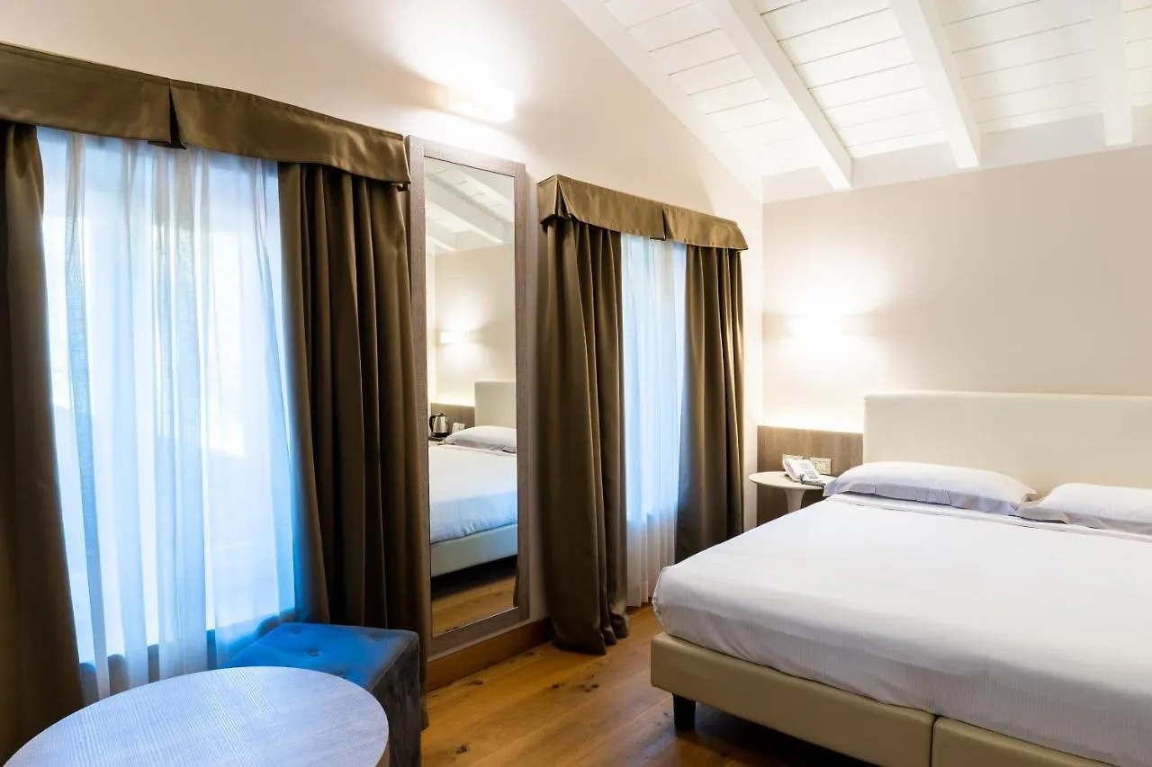 Hotel Centrale Cernobbio