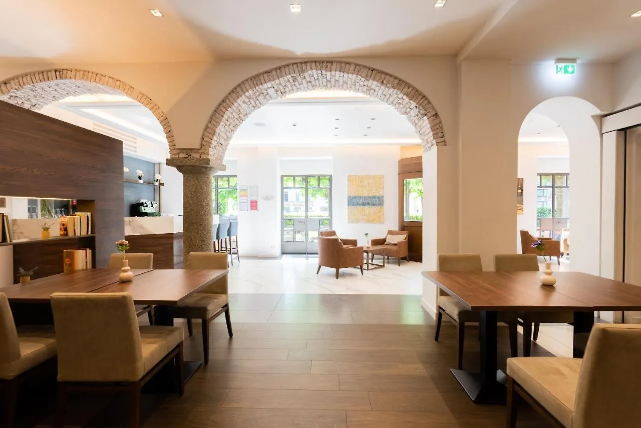 Hotel Centrale Cernobbio