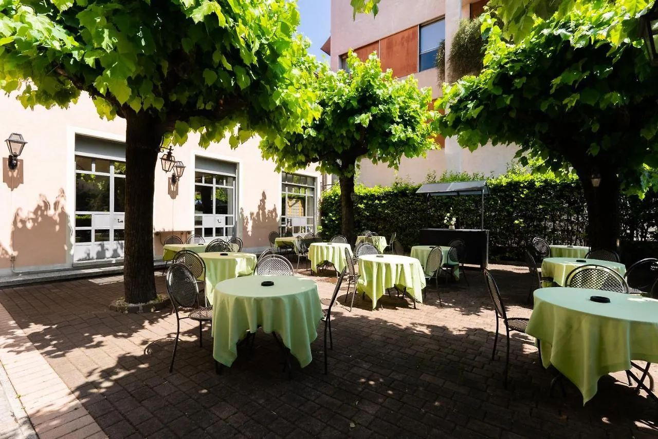 Hotel Centrale Cernobbio 4*,  Italia